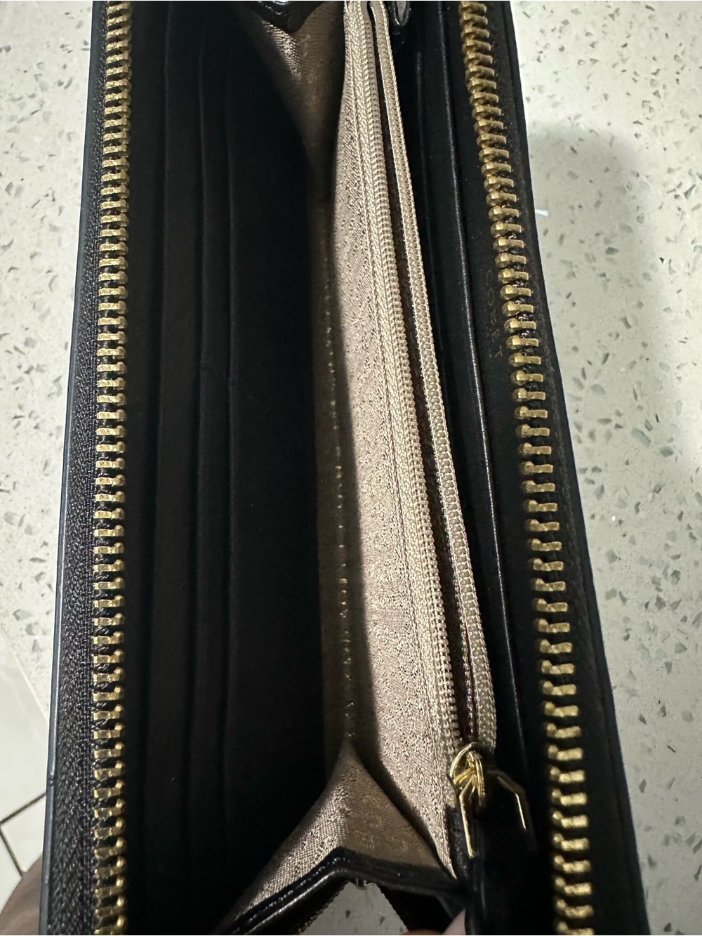 COVVETTE-Leather Zip Wallet with Black & Tan Leopard Panel (GUC) - Picture 7 of 12